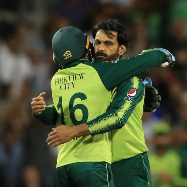 Former Pakistan captain Hafeez retires from international cricket