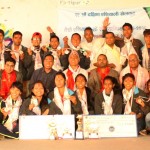 सम्मानपछि खेलाडी र अन्य । 