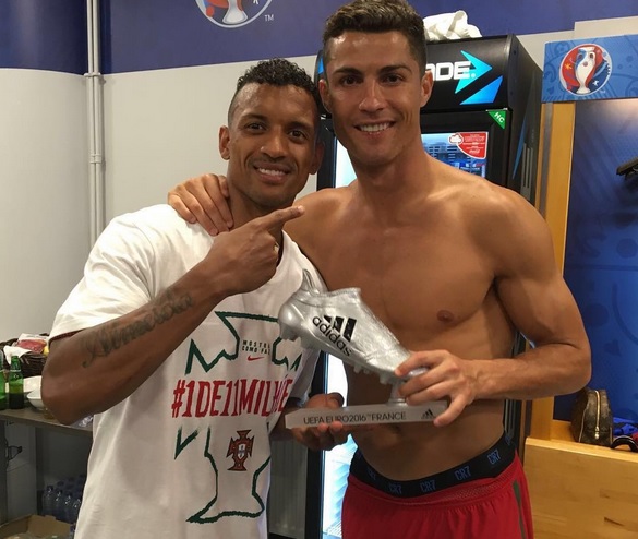 Nani Ronaldo Silver Boot gift