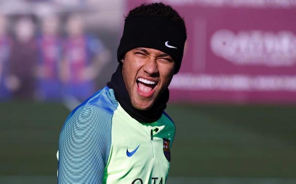 neymar-attack-refree
